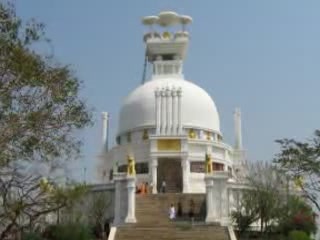 صور Dhauli Shanti Stupa معبد