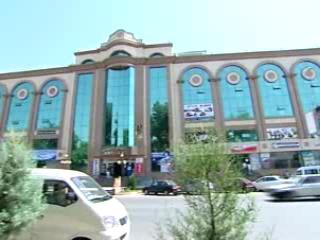 صور Shopping center Poytakht in Dushanbe تجارة