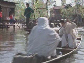 صور Shikara on Lake Nagin نقل